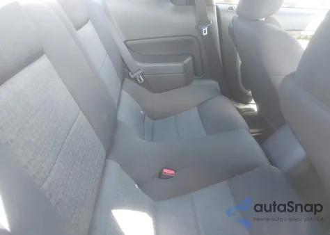 2006 Ford Mustang V6 z USA, uszkodzony, nr VIN 1ZVHT80N865221648